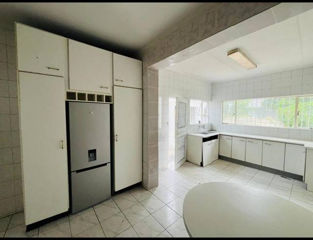 4 BEDROOM HOUSE FOR SALE IN MAYFIELD PARK